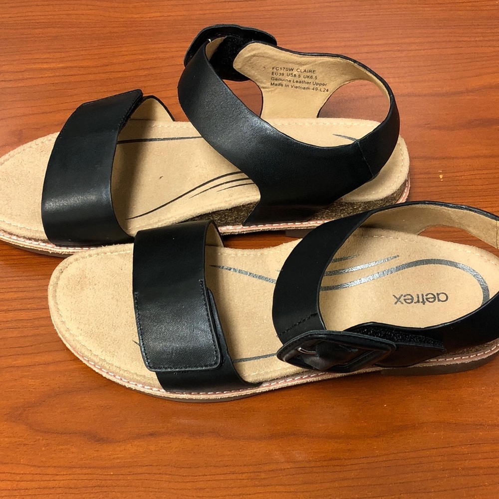 Aetrex Black Leather Adjustable Strap Sandals
